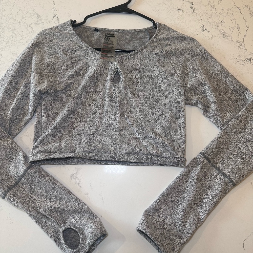 Barely worn long sleeve Gymshark crop size medium